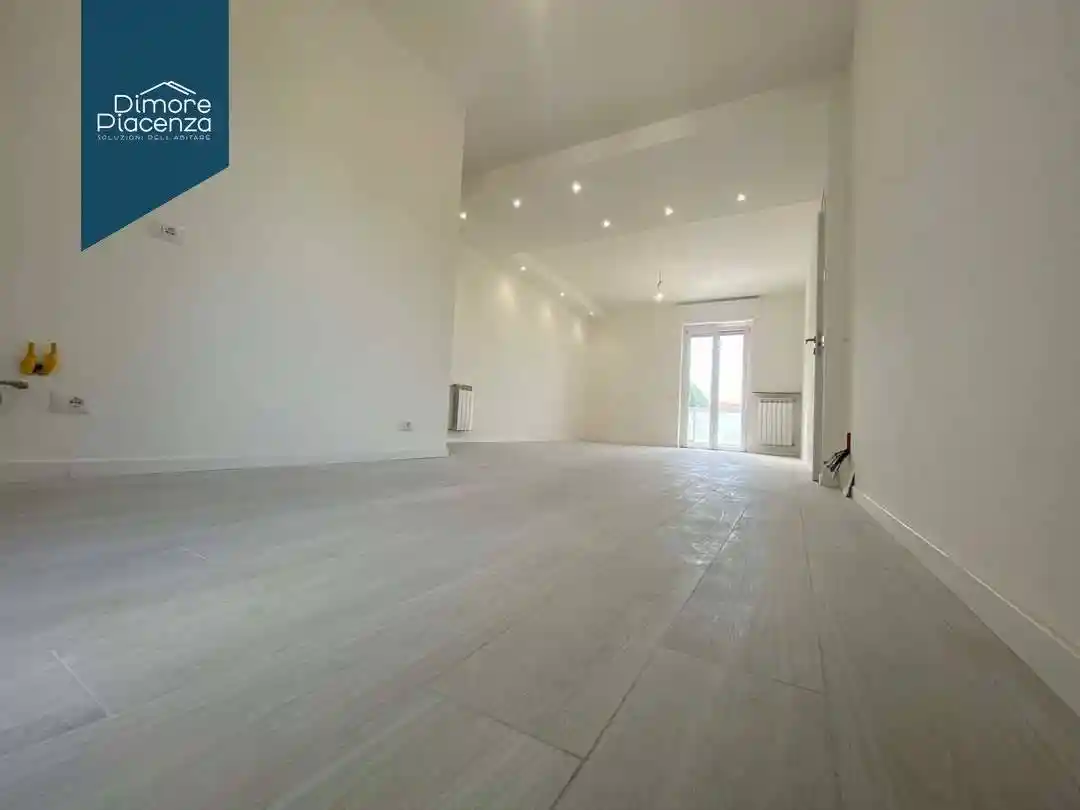 Appartamento in vendita a Piacenza