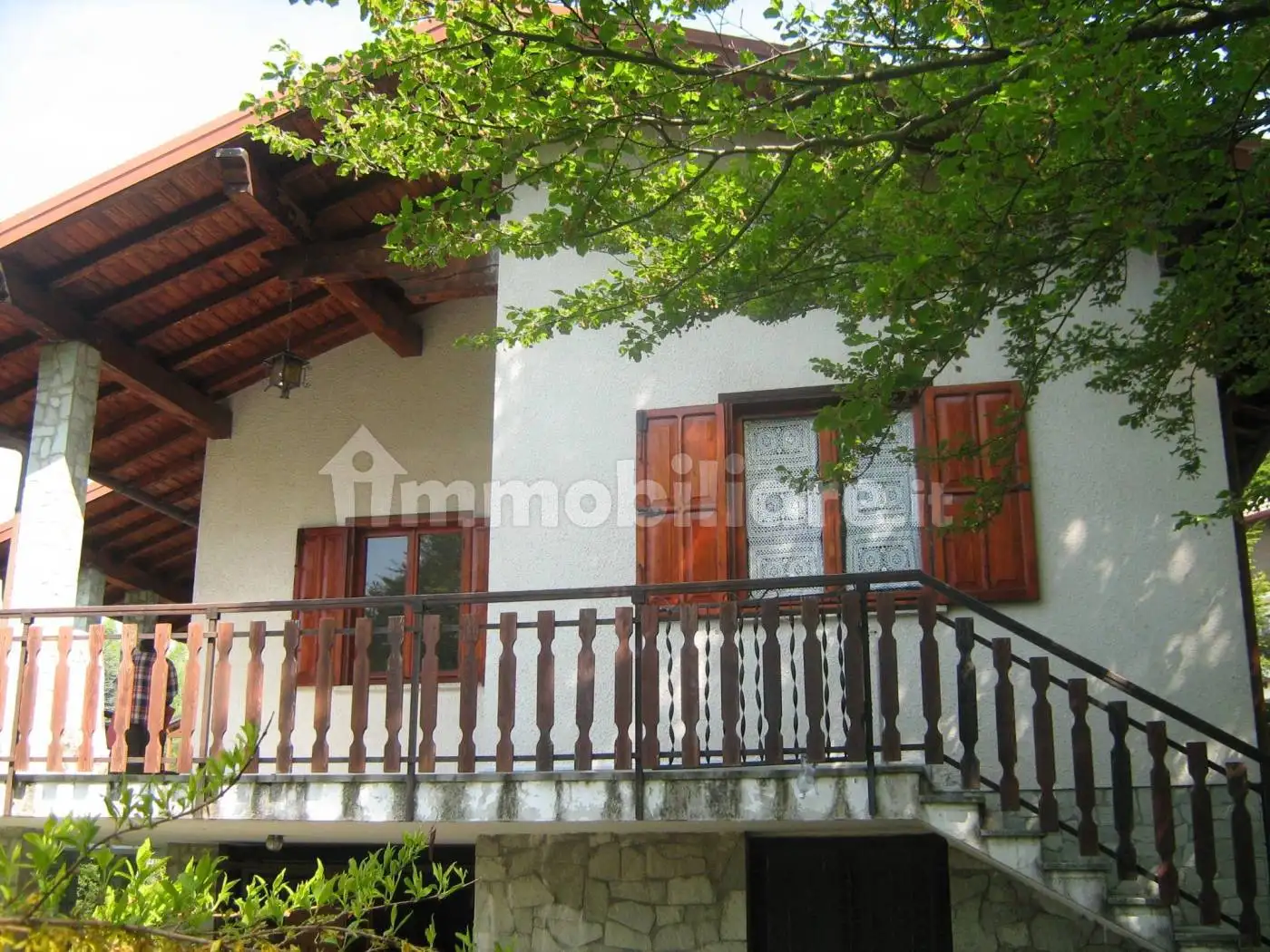 Villa in vendita a Mandello del Lario