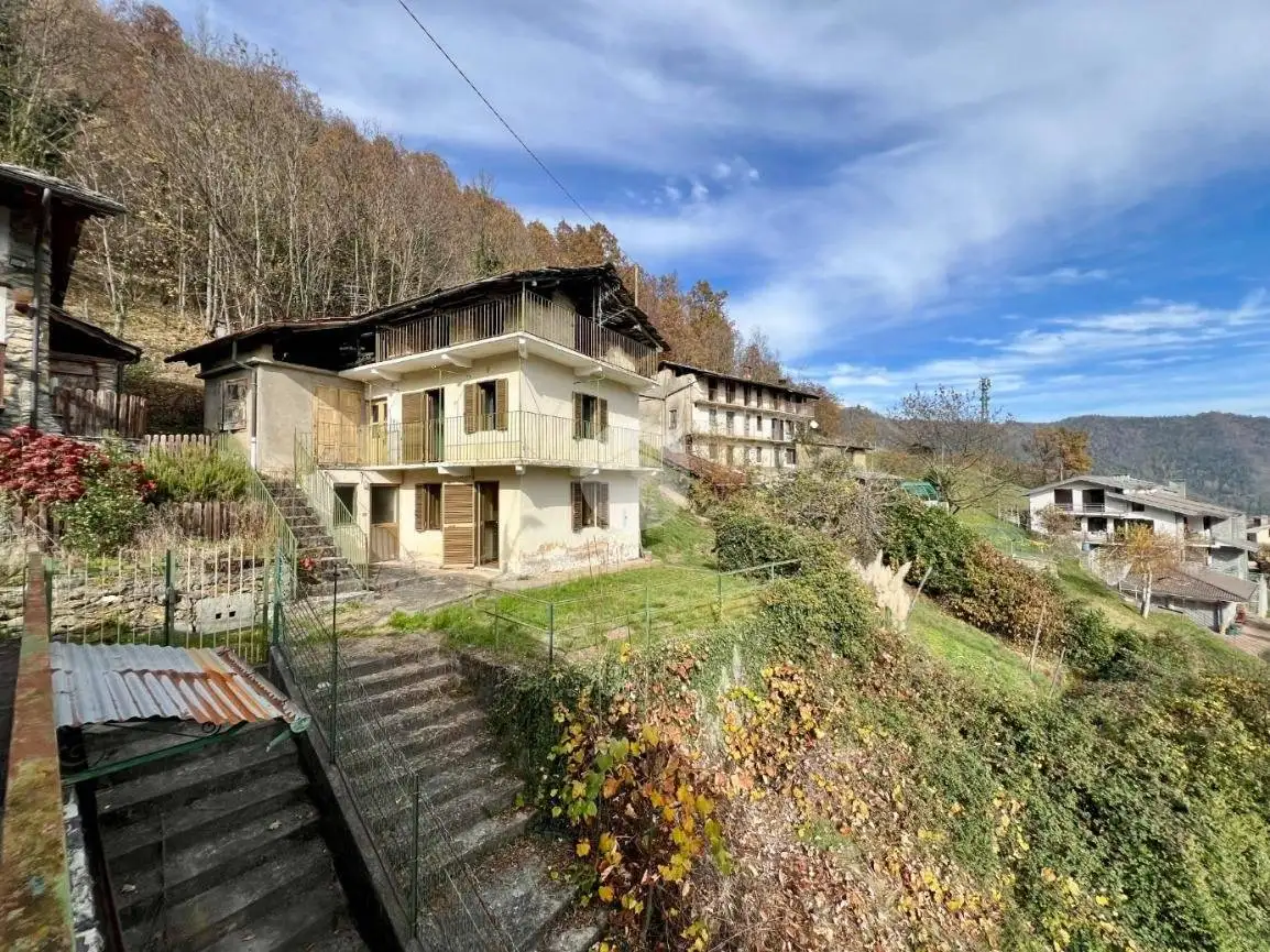 Casa indipendente in vendita a Traves