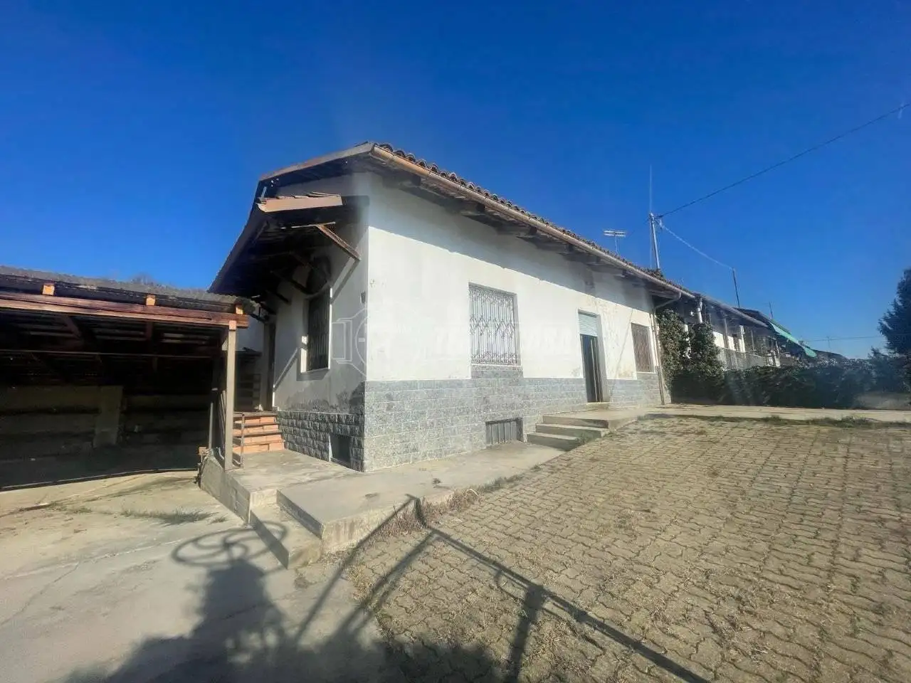 Villa in vendita a Alba