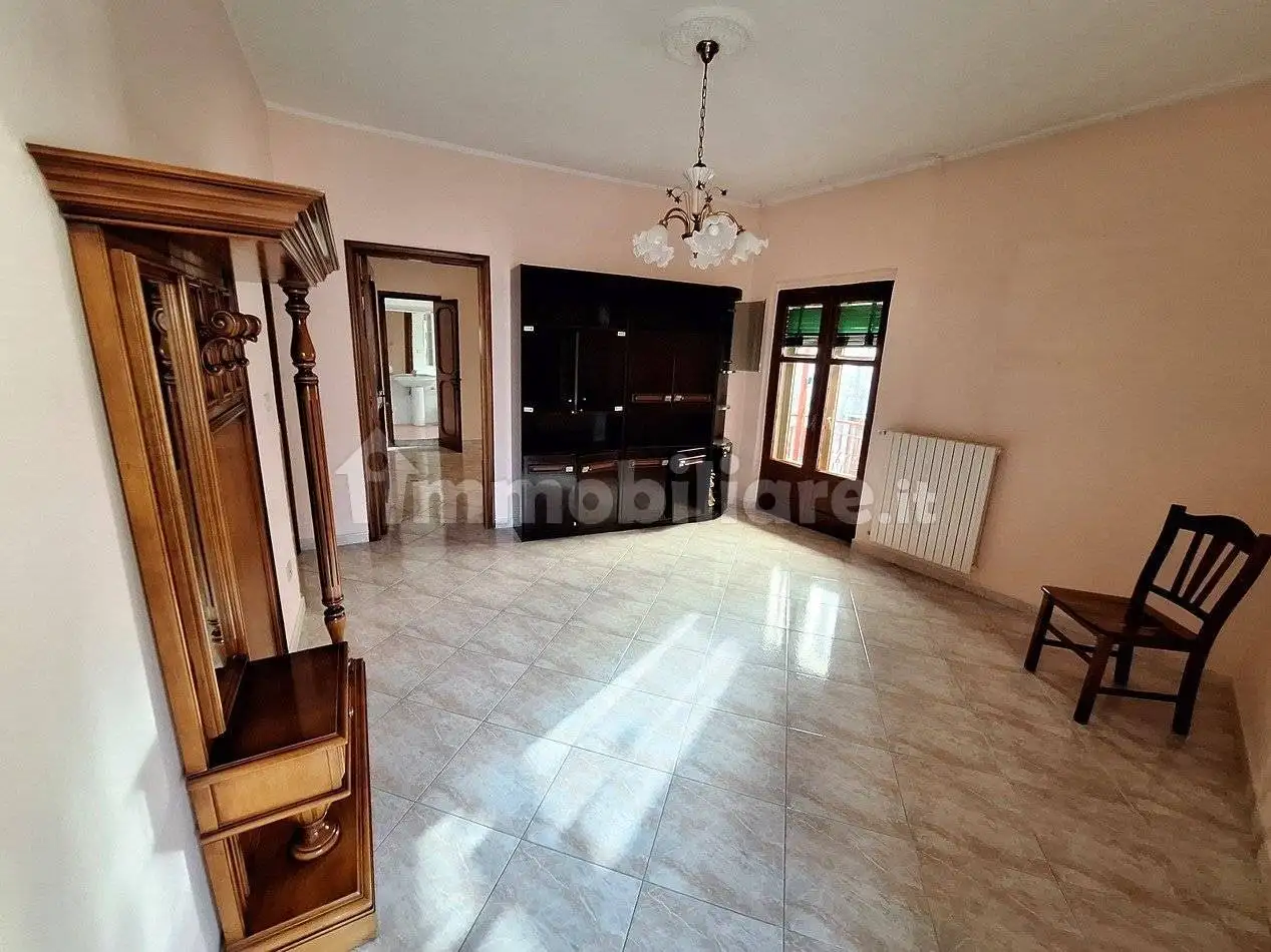 Trilocale via Pizzi 24, Centro, Castiglione del Genovesi - foto 5