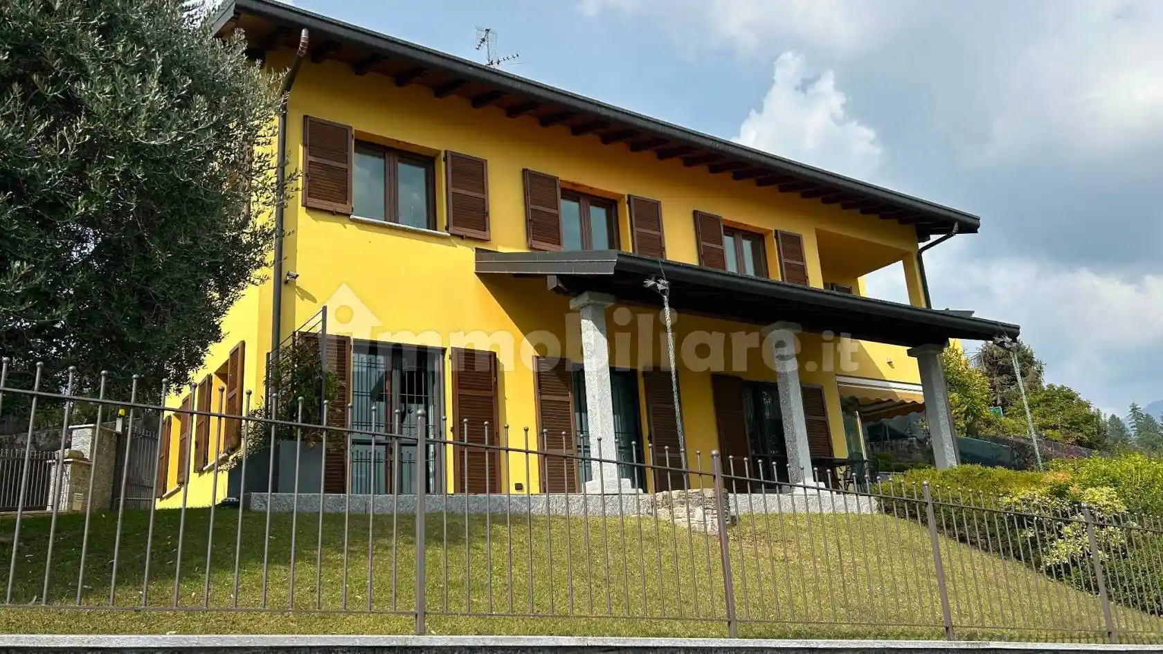 Villa in vendita a Montorfano