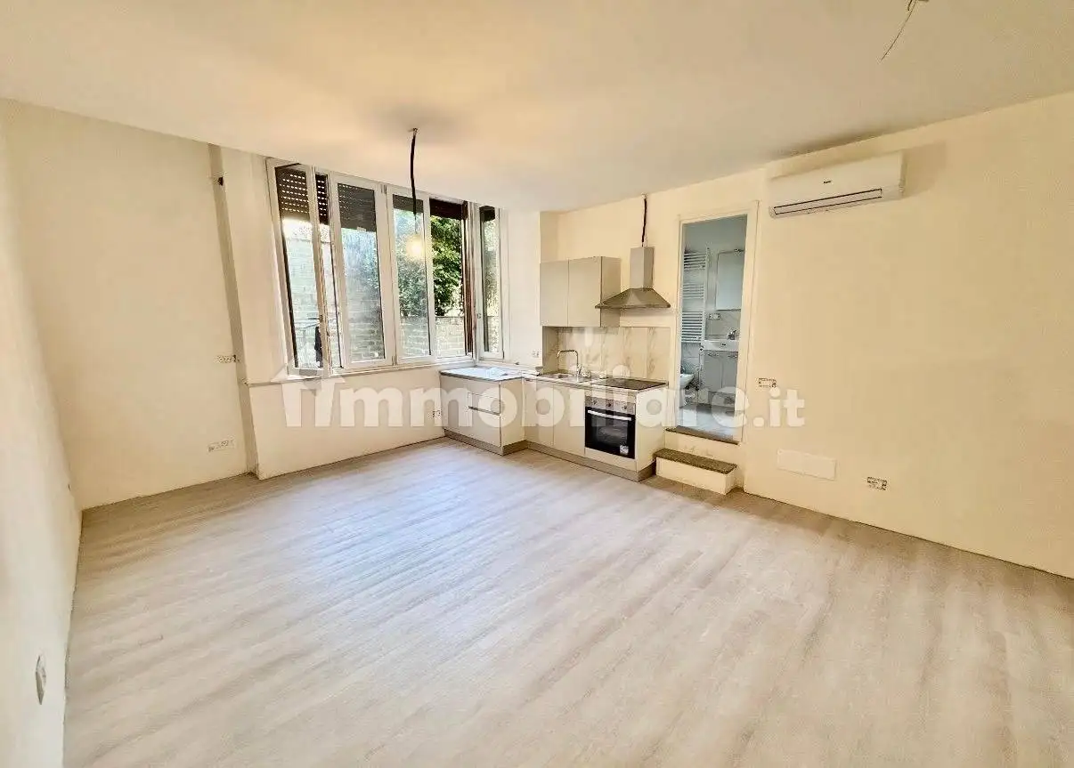 Appartamento in vendita a Piacenza