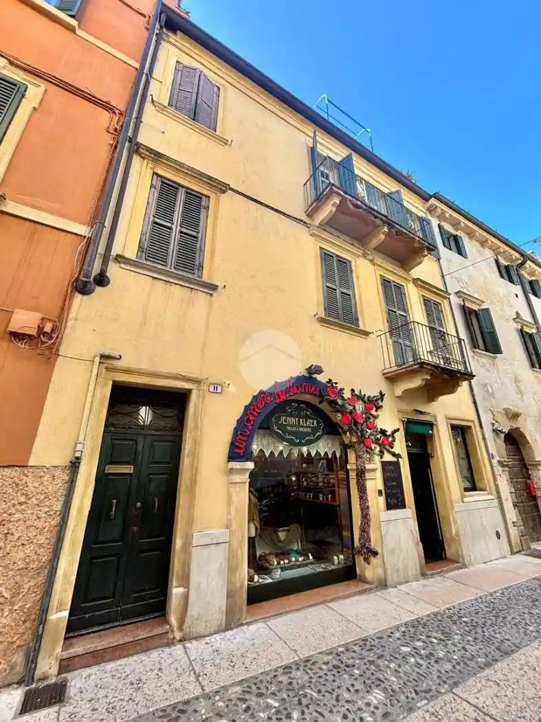 Appartamento in vendita a Verona