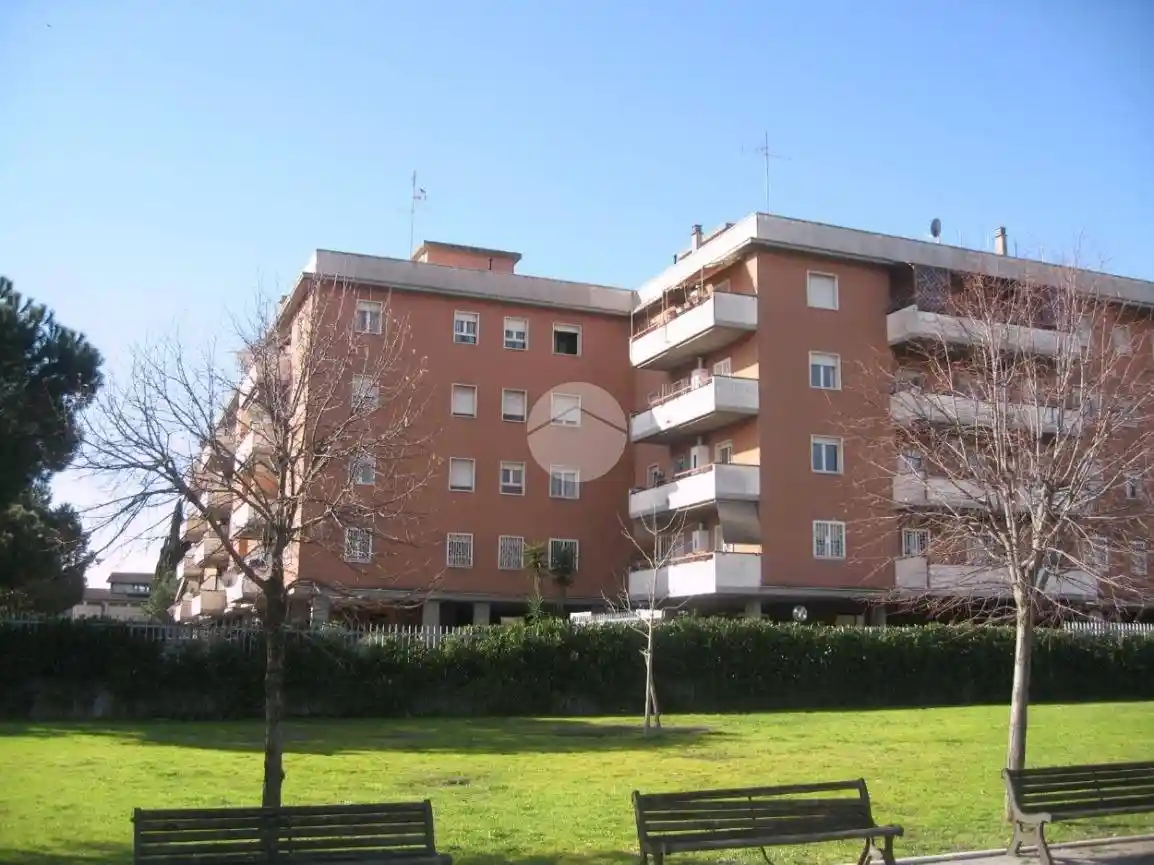 Trilocale via Degli Orafi 60, Giardinetti, Roma - foto 2