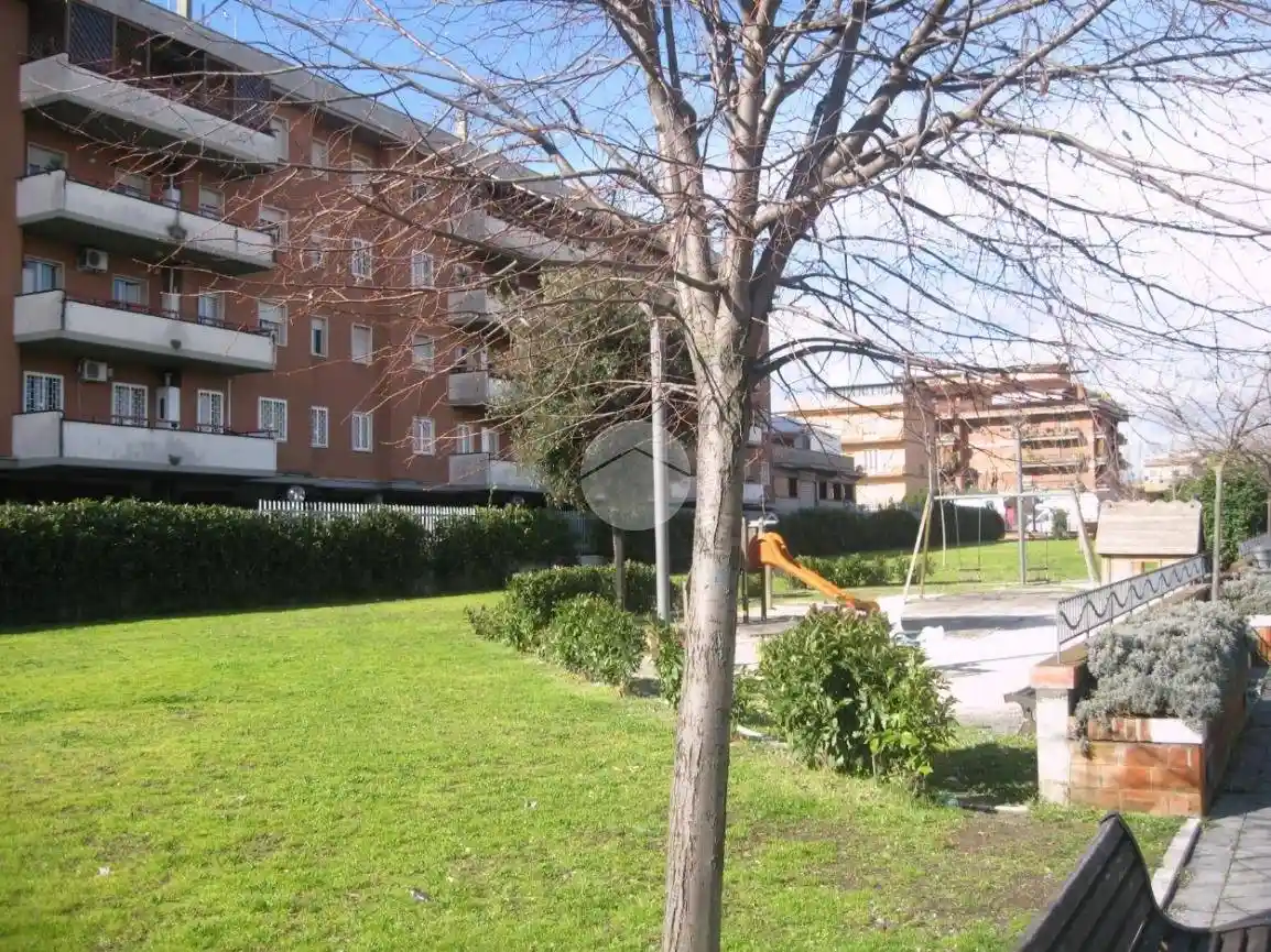 Trilocale via Degli Orafi 60, Giardinetti, Roma - foto 4