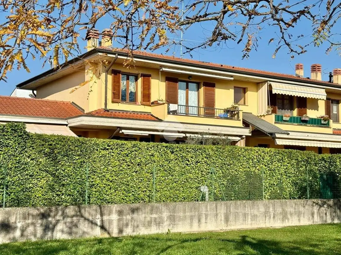 Appartamento in vendita a Casirate d'Adda