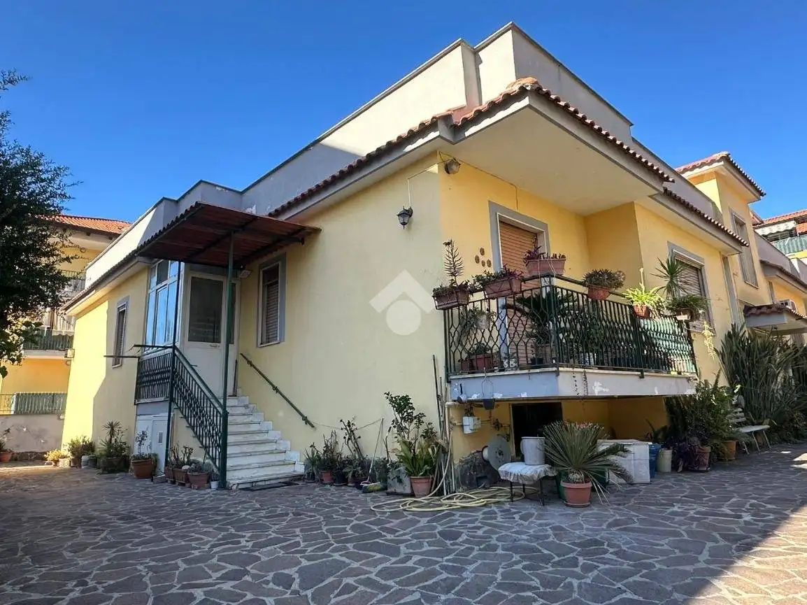 Villa in vendita a Giugliano in Campania
