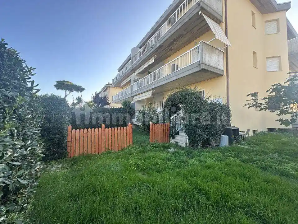 Trilocale via Dei Peligni snc, Cologna Spiaggia, Roseto degli Abruzzi - foto 2