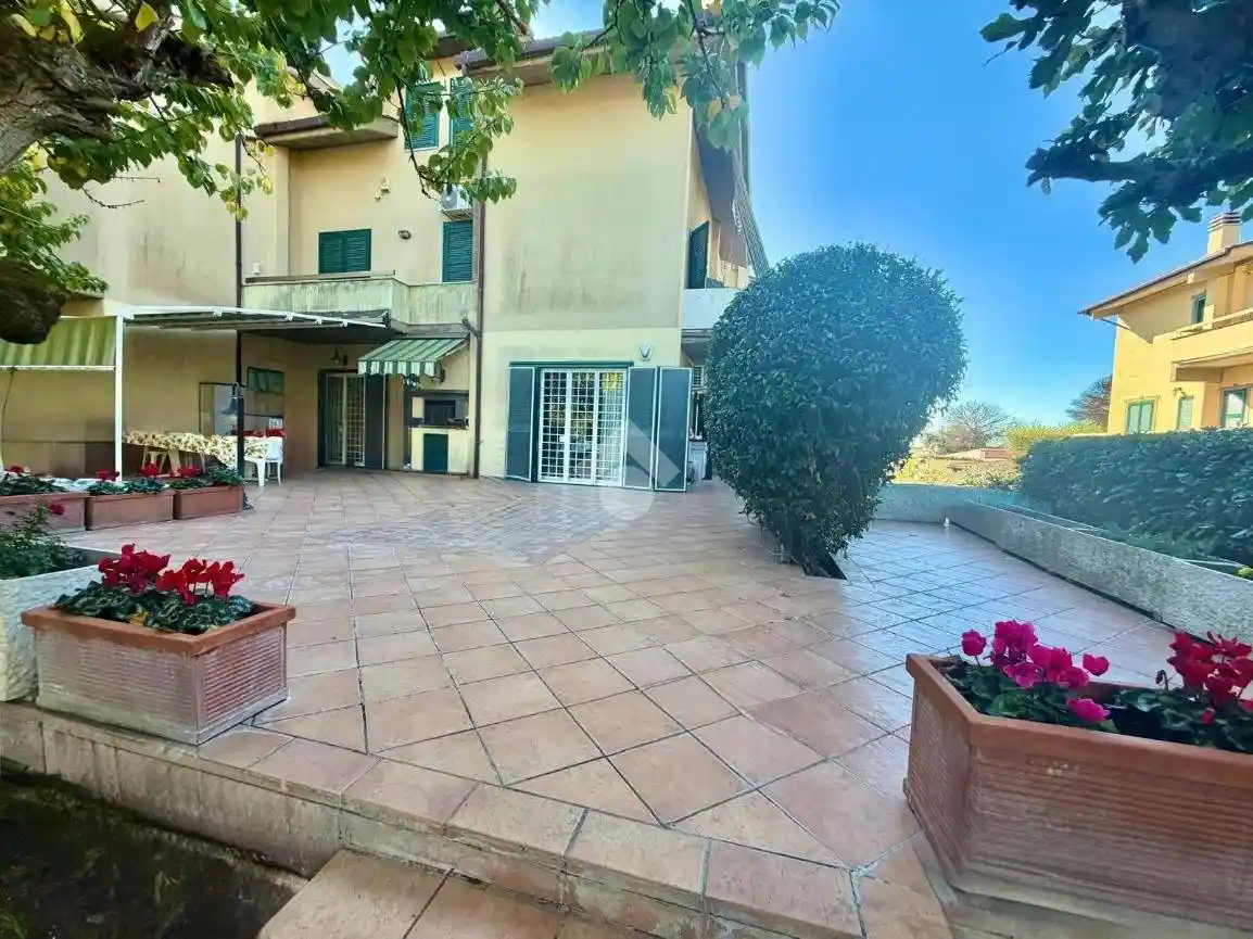 Villa plurifamiliare via Stesicoro, Axa, Roma - foto 5