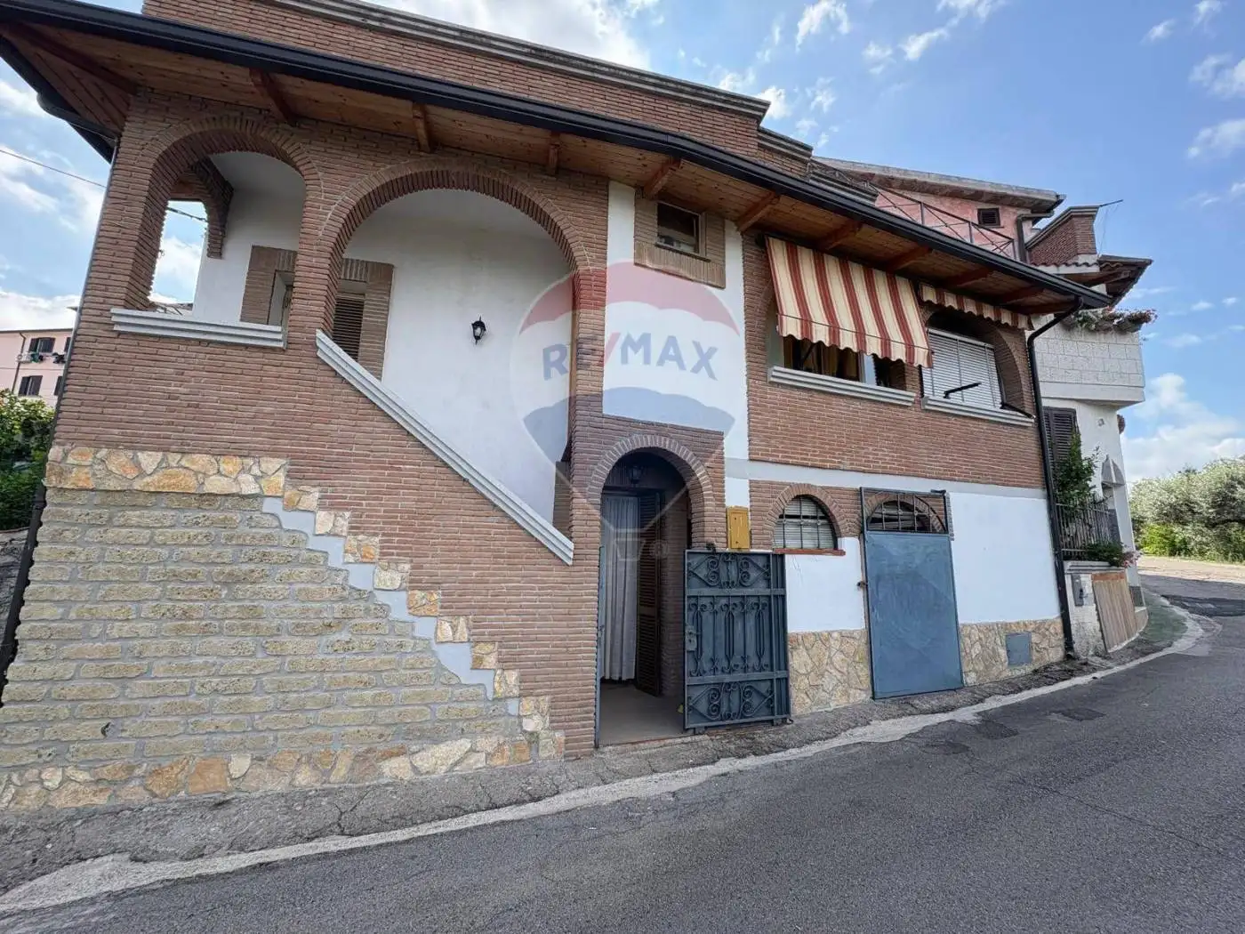 Casa indipendente in vendita a Sessa Aurunca