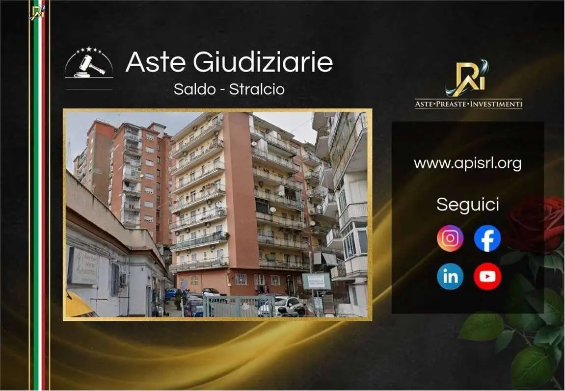 Appartamento in vendita a Napoli