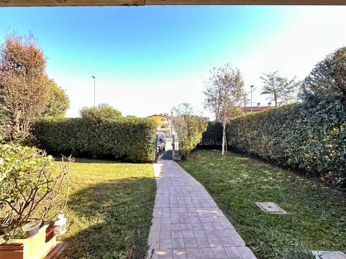 Appartamento in vendita a Dello