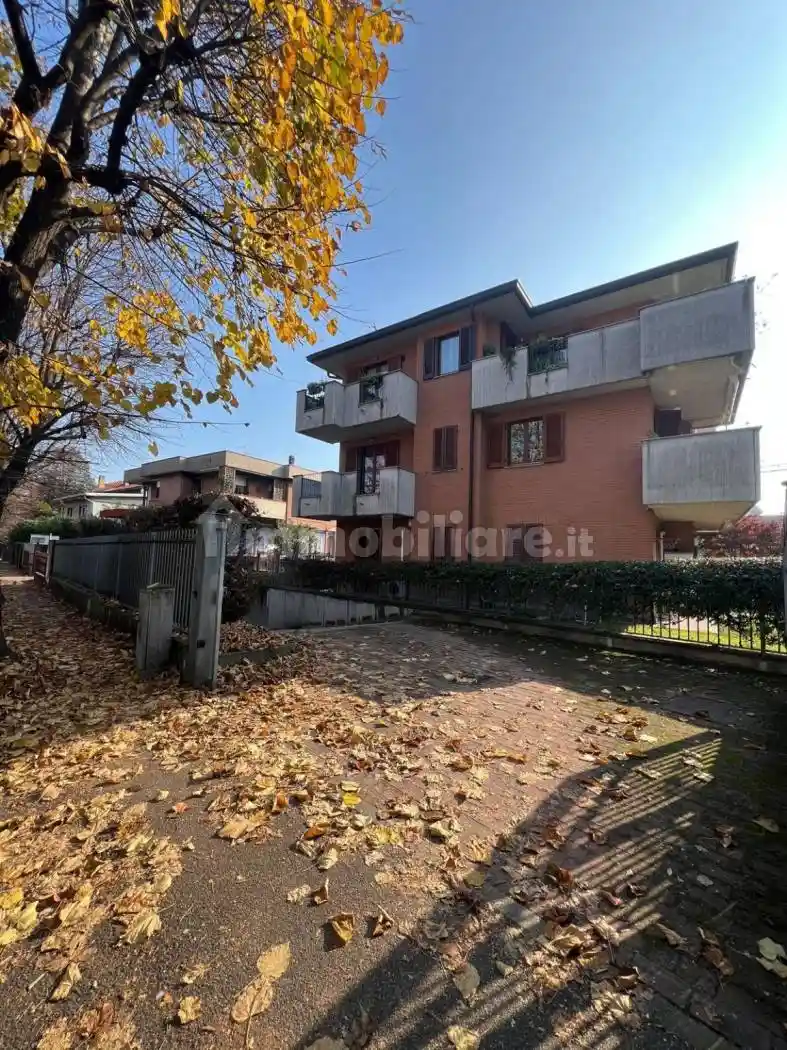 Appartamento in affitto a Desio