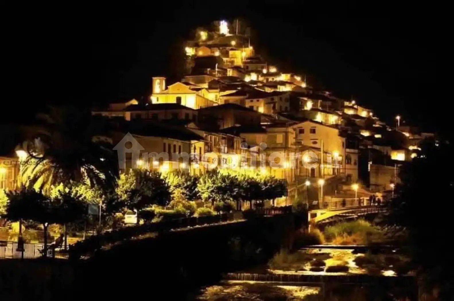 Villa in vendita a Feroleto della Chiesa