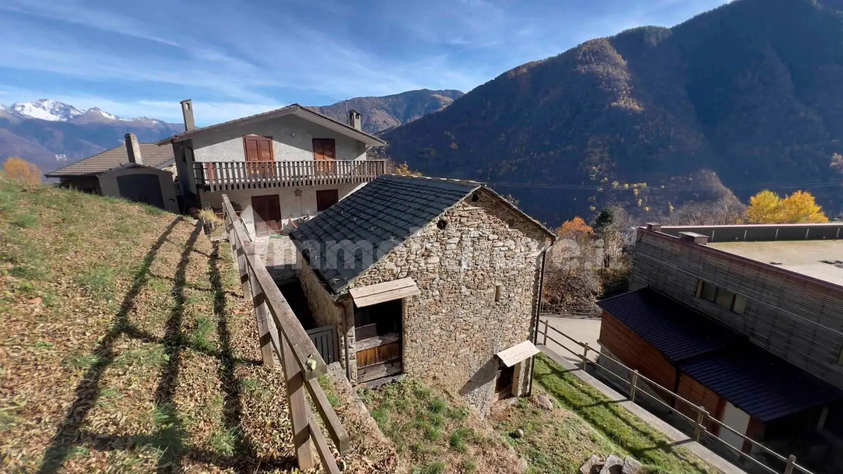 Rustico - Casale in vendita a Rasura