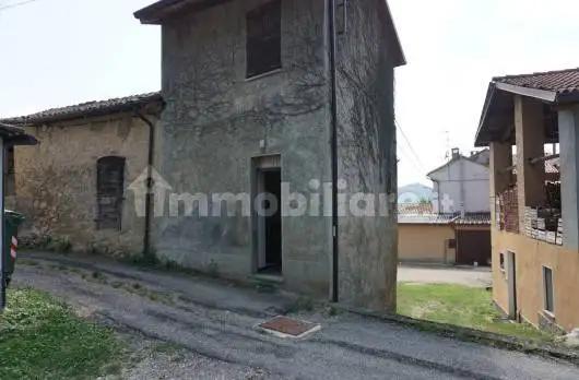 Casa indipendente in asta a Rocca Susella