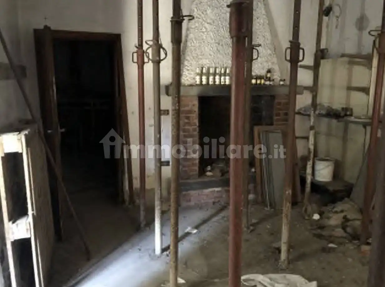 Palazzo - stabile all'asta via Alcide De Gasperi 25, Ambivere - foto 4