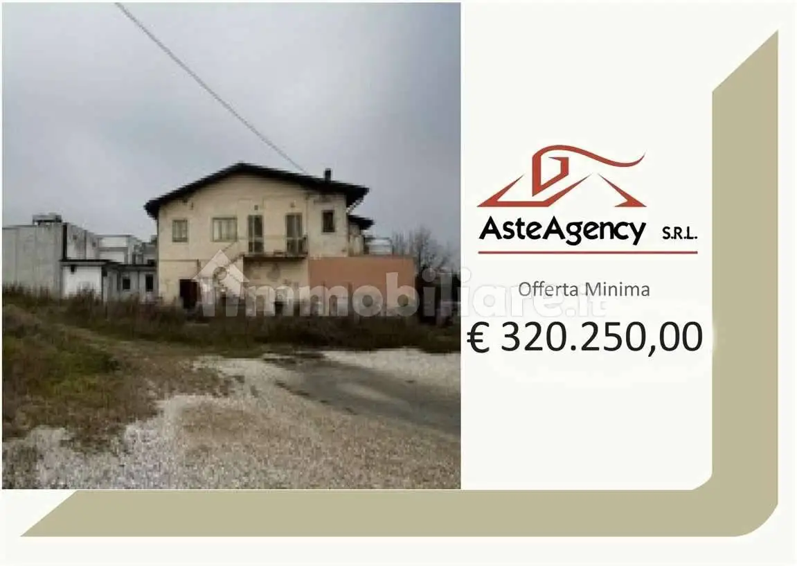 Casa indipendente in asta a Roveredo di Guà