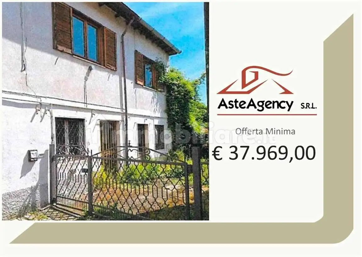 Casa indipendente in asta a Rea