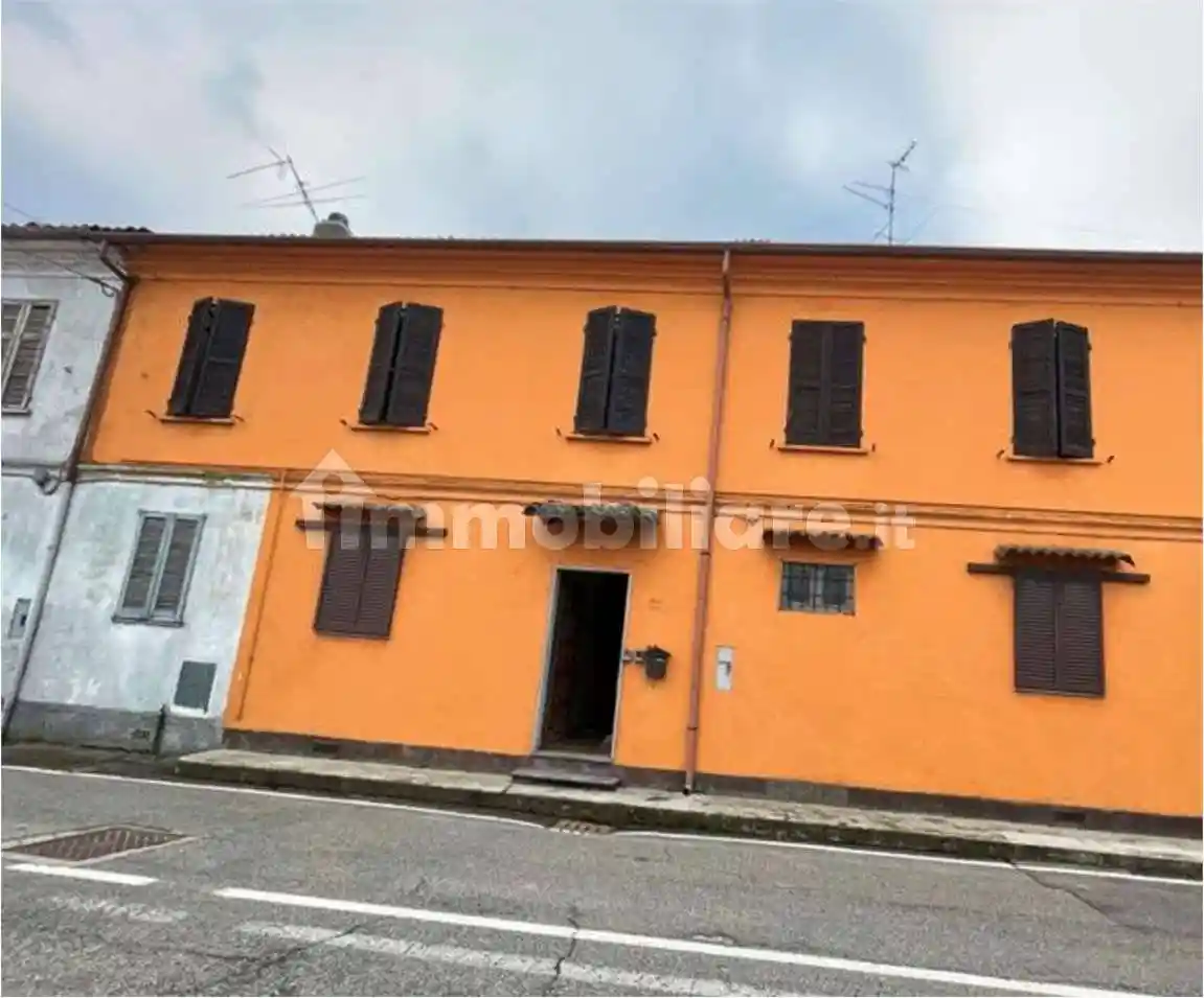 Casa indipendente all'asta via Maestra , 17, Cozzo - foto 2