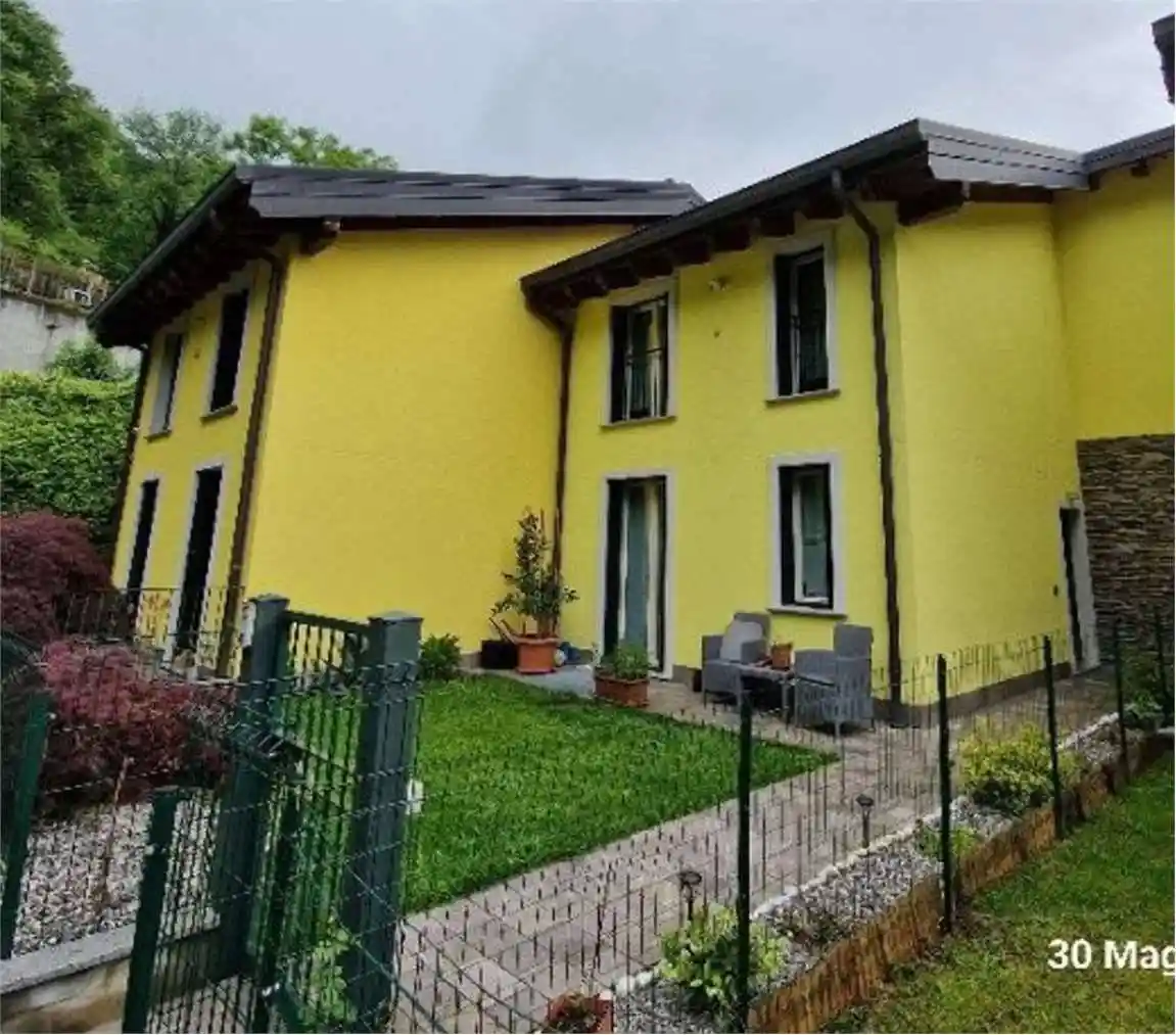 Villetta a schiera all'asta via San Michele , 10, Valbrona - foto 2