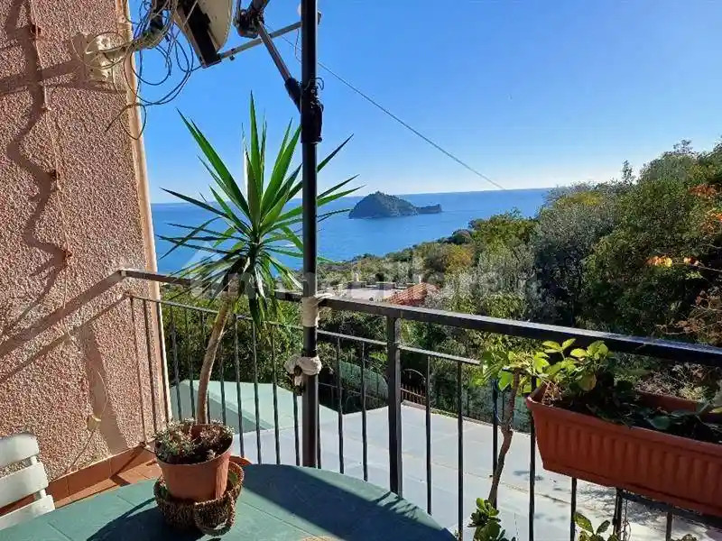 Villa bifamiliare via Privata Angelo Vigo, Cavia, Regione Monti, Alassio - foto 4