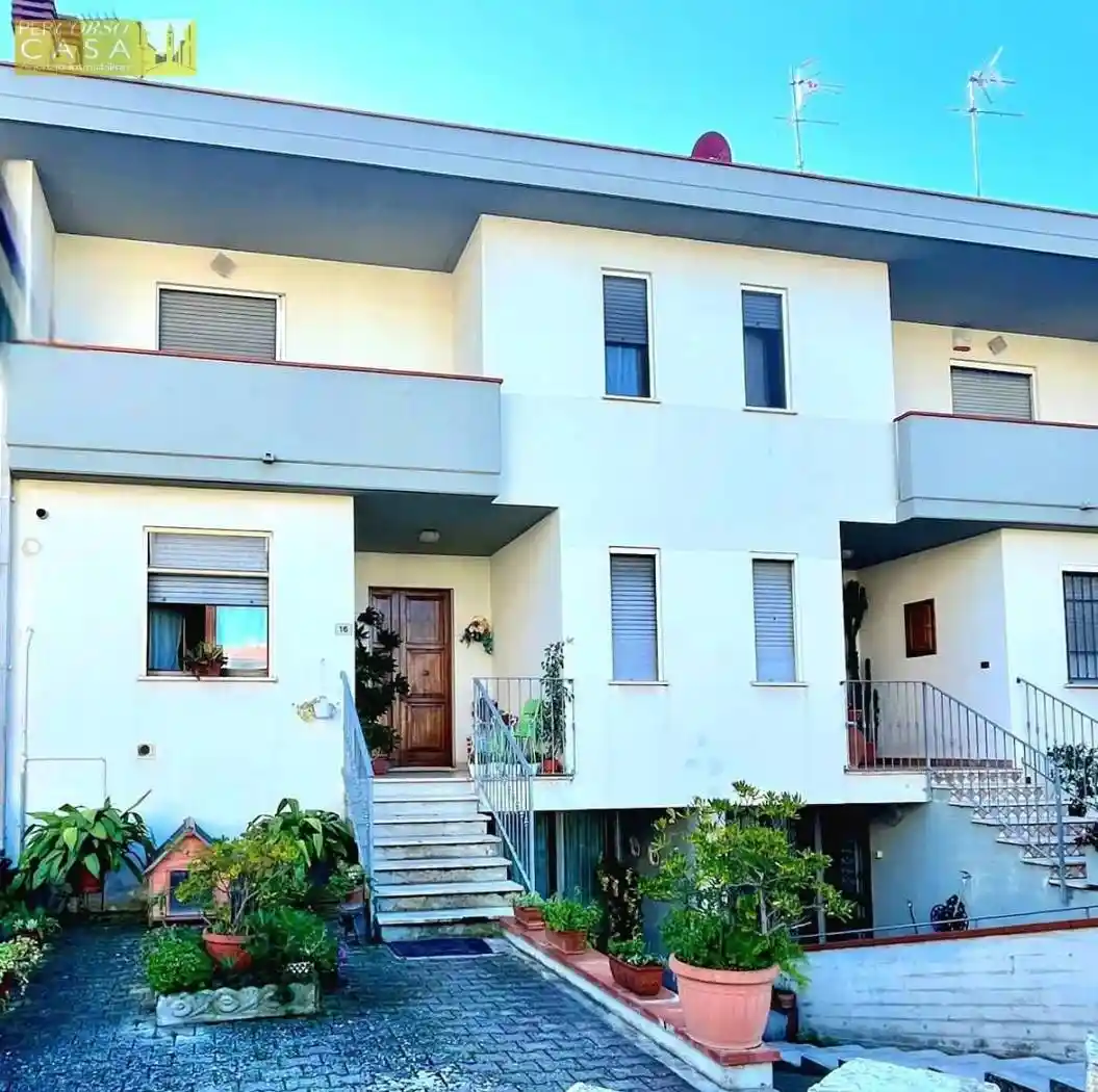 Villetta a schiera - foto 2