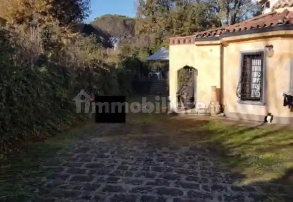 Villa in vendita a Nepi