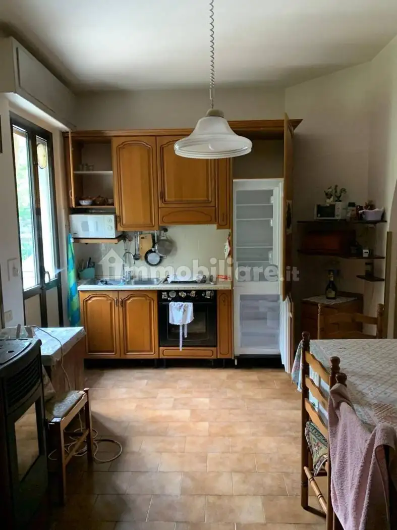 Palazzo - Edificio in vendita a Vallio Terme