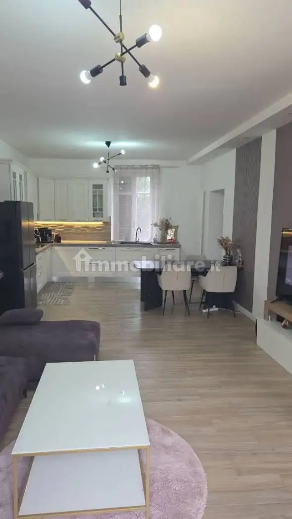 Casa indipendente in vendita a Pertengo