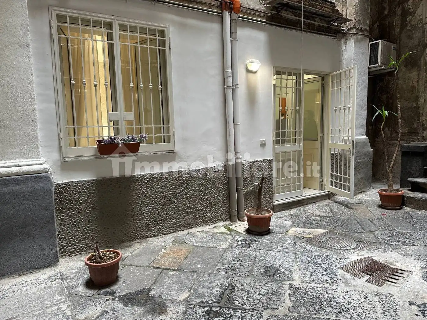 Appartamento in vendita a Napoli