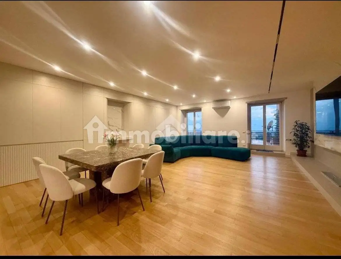 Appartamento in affitto a Napoli