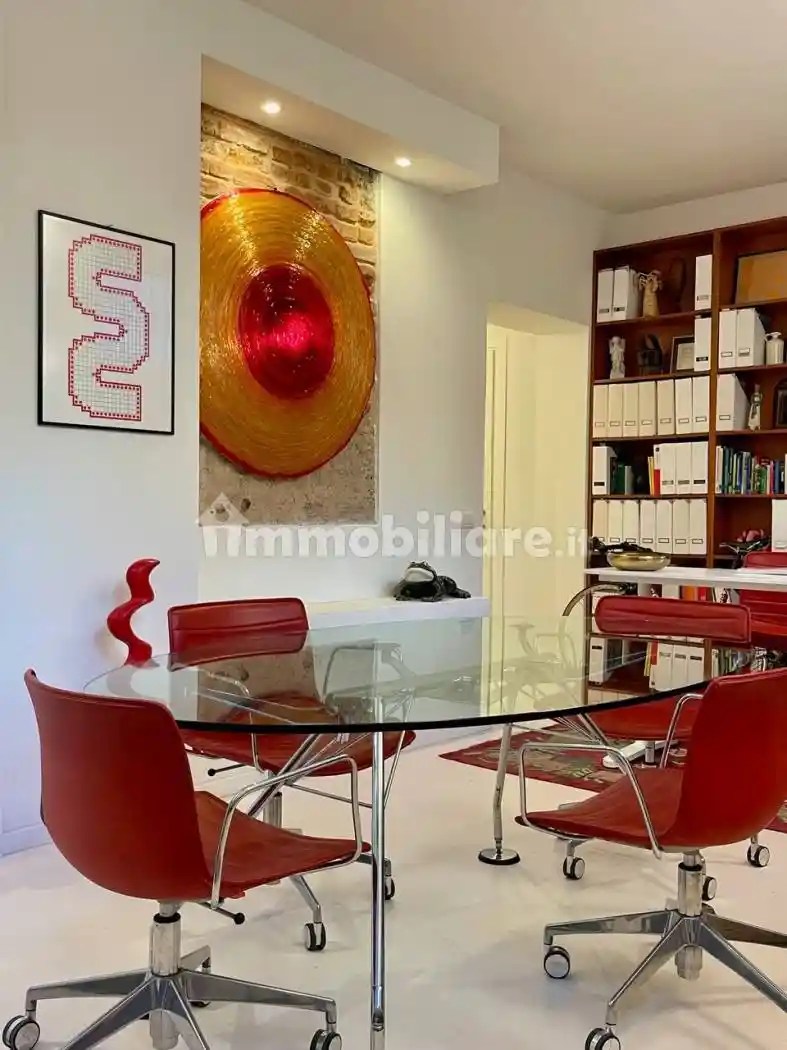 Palazzo - Edificio in Affitto - foto 4