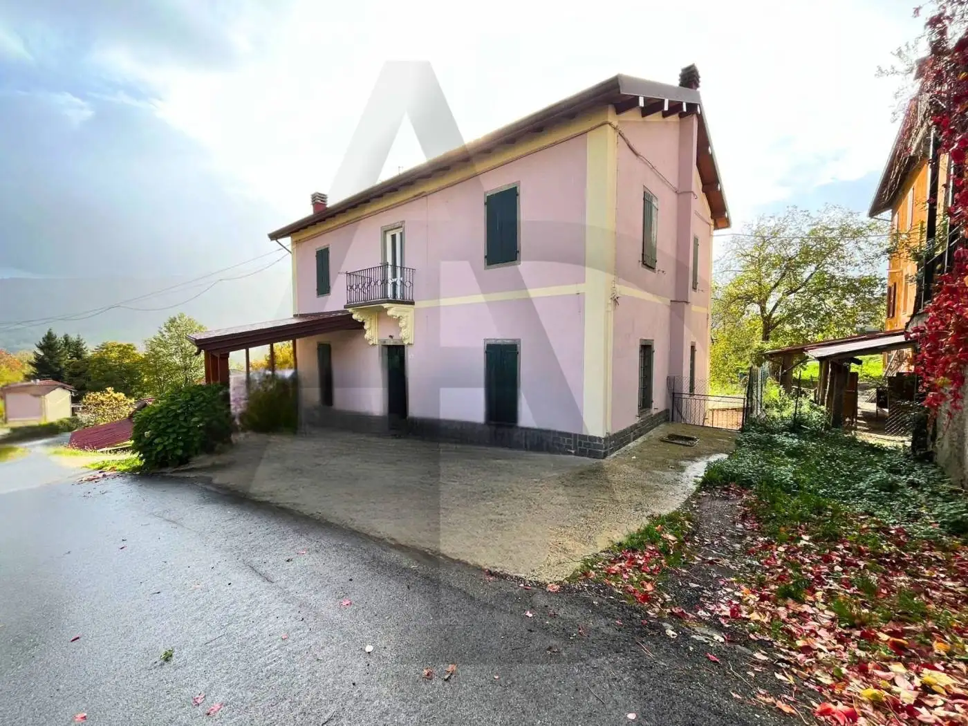 Villa in vendita a Monchio delle Corti
