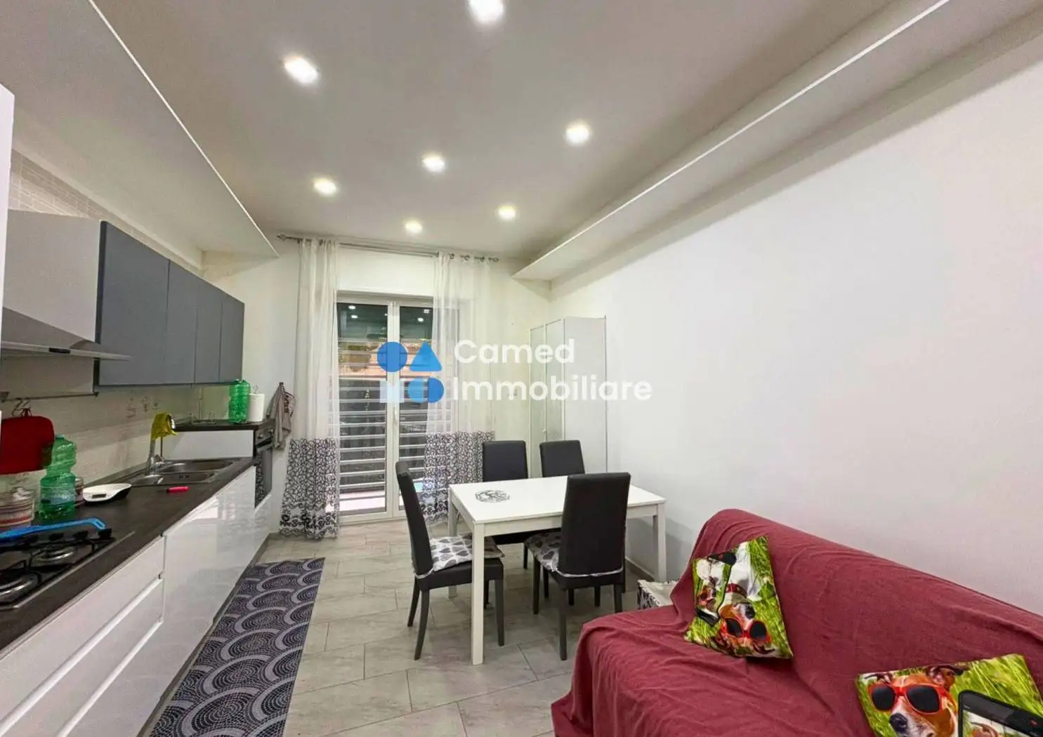 Appartamento in vendita a Napoli