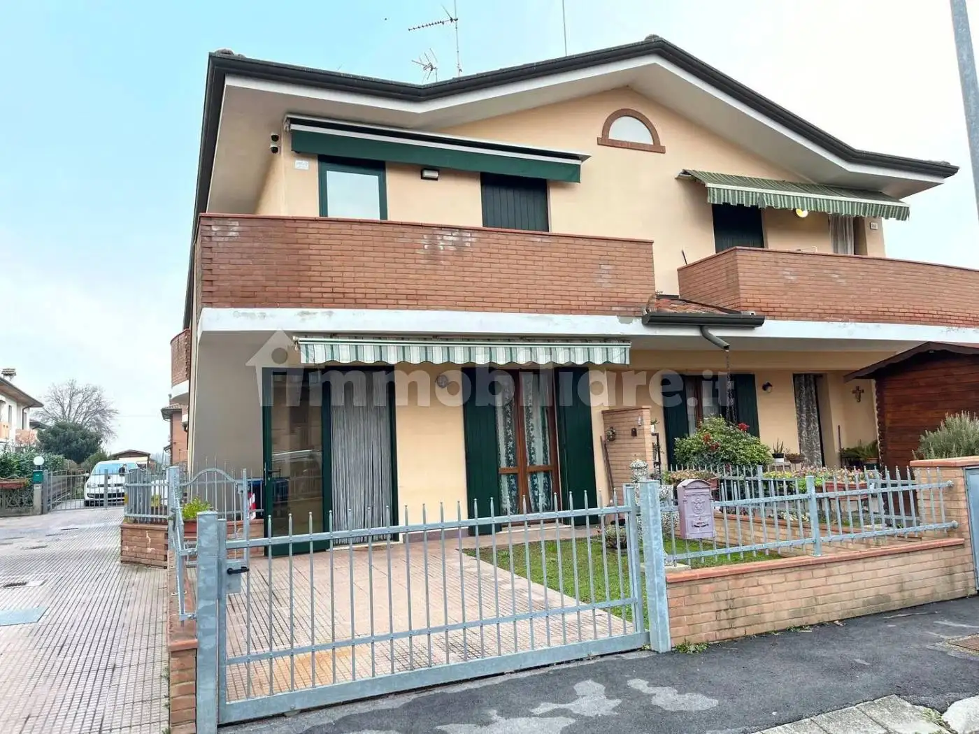 Appartamento in vendita a Pincara