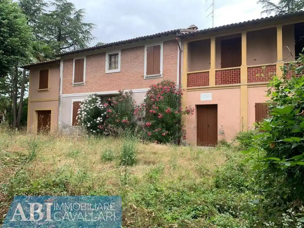 Villa in vendita a Faenza