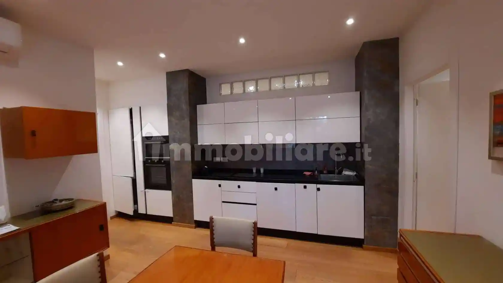 Trilocale corso Michele Coppino, Centro, Alba - foto 5