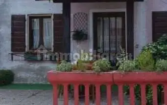 Palazzo - Stabile in asta a Teolo