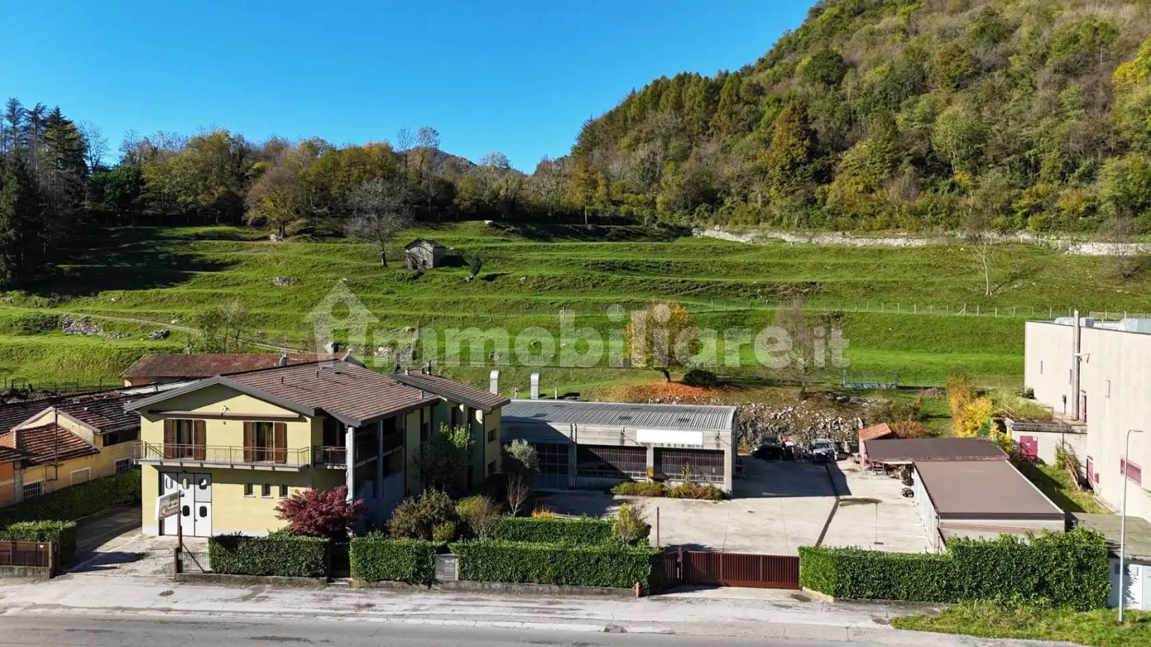 Palazzo - Edificio in vendita a Valbrona