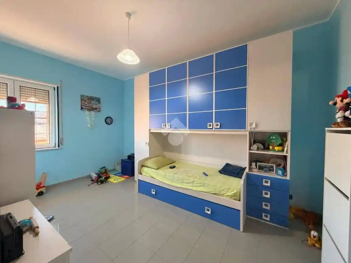 Quadrilocale via Republica Ceca 10, Tufolo, Farina, Crotone - foto 3