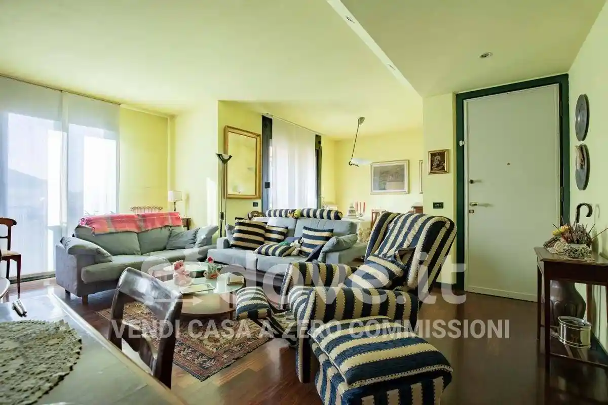 Appartamento in vendita a Desio