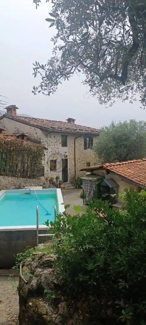 Rustico - Casale in vendita a Camaiore