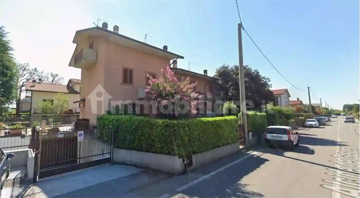 Villetta a schiera - foto 2