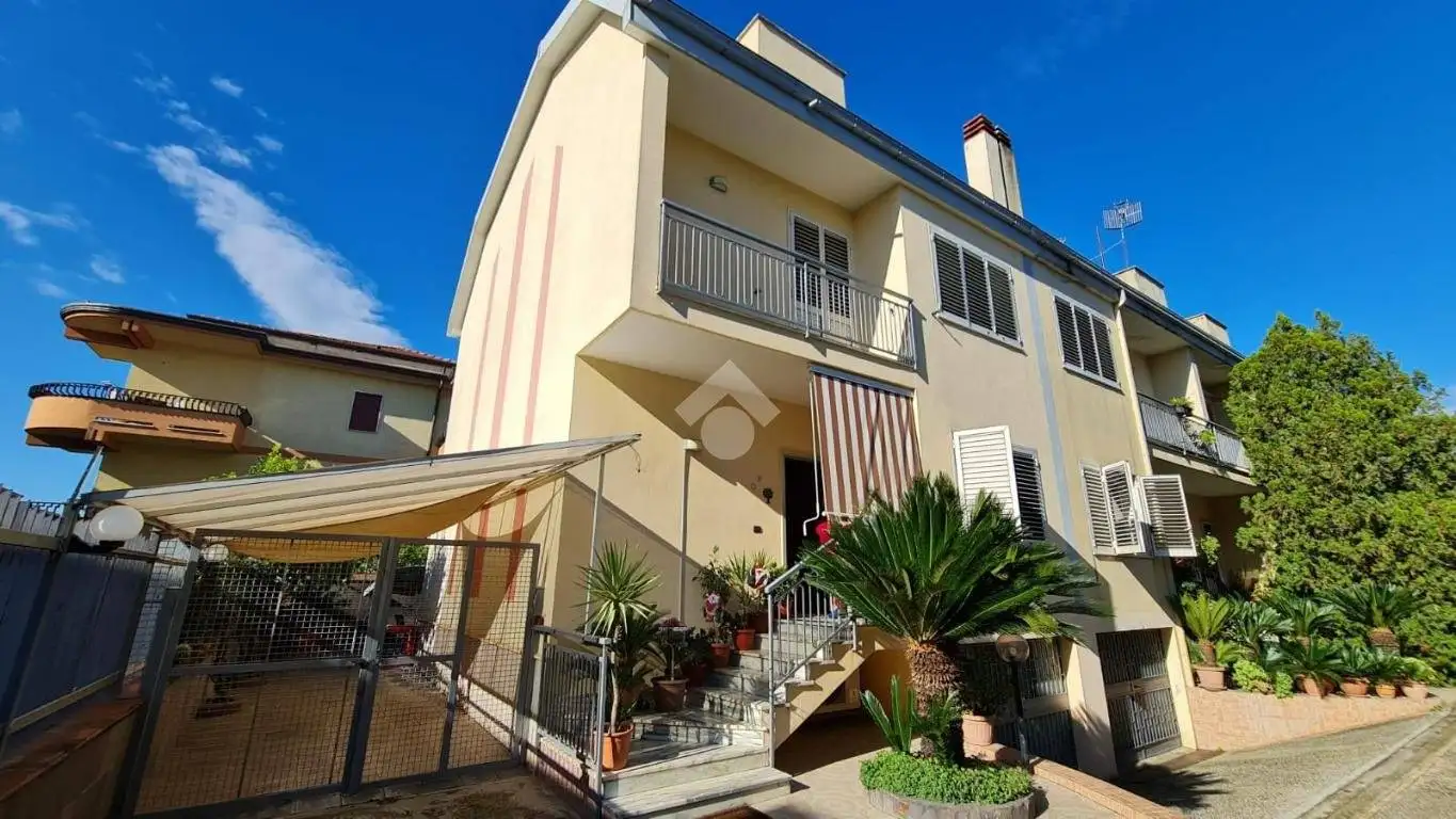 Villetta a schiera in vendita a Macerata Campania