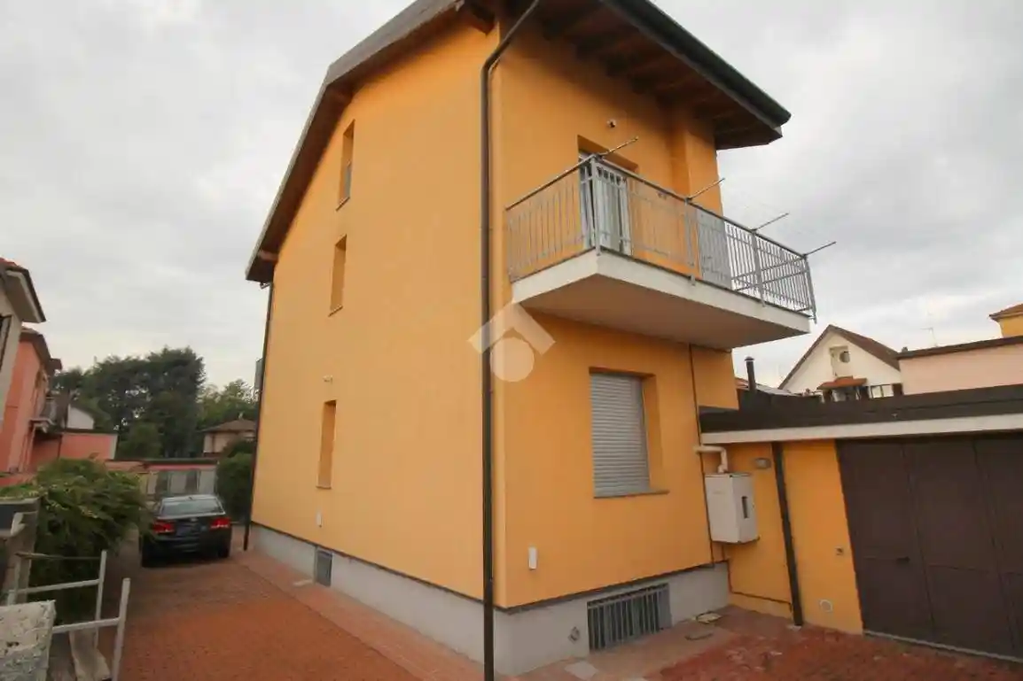 Villa in vendita a Rho