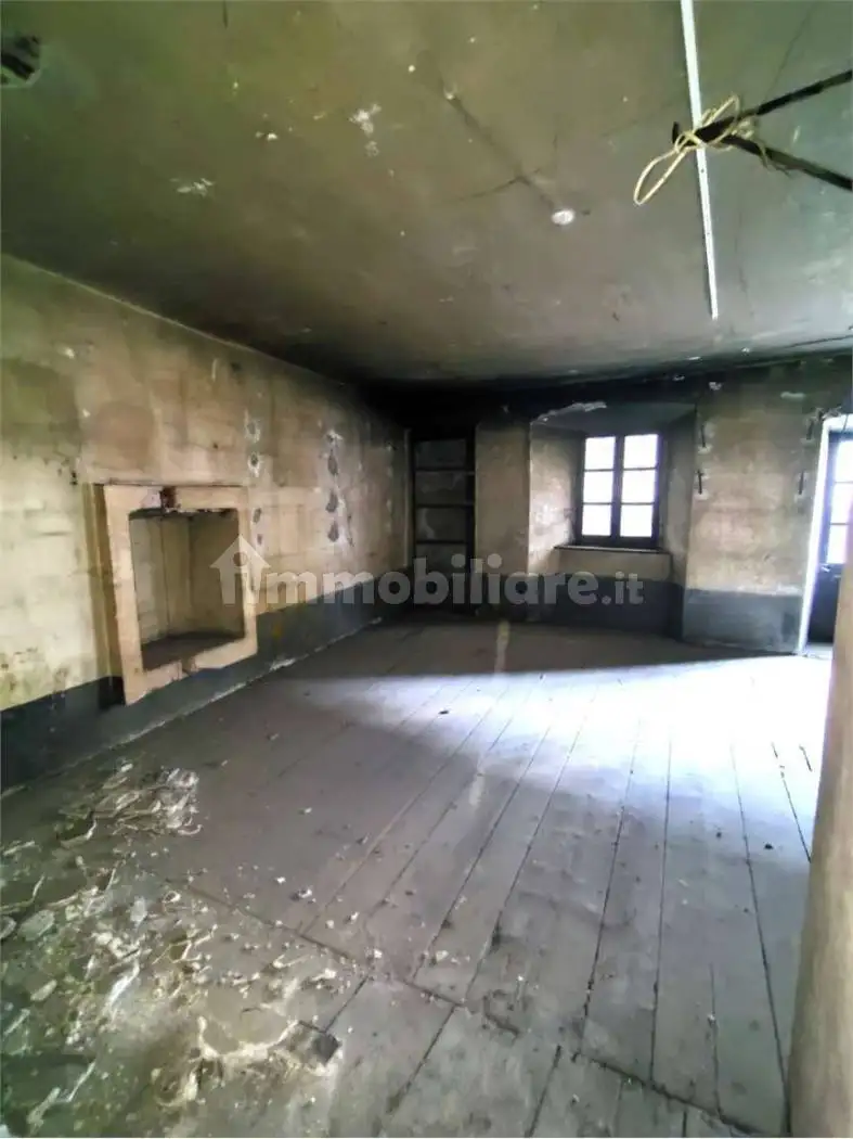 Quadrilocale da ristrutturare, Verrès - foto 4