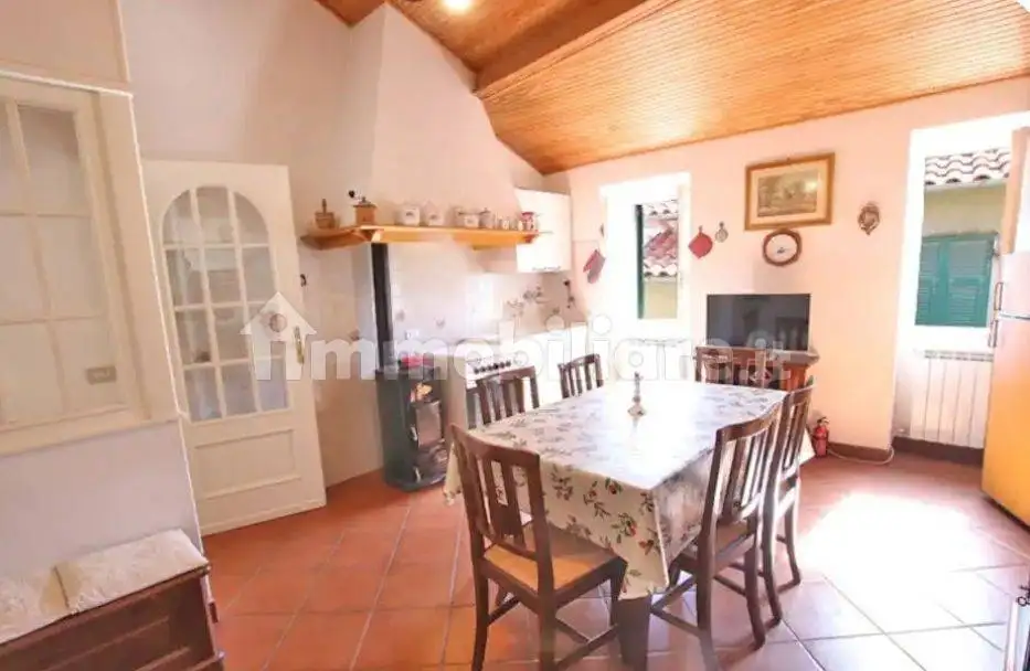 Casa indipendente in vendita a Pietrabruna