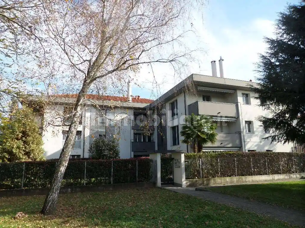 Appartamento in vendita a Rescaldina